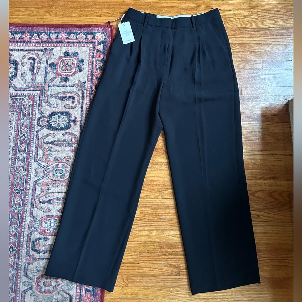 NWT Aritzia Effortless Pants